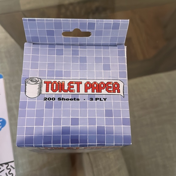 Gag gift: Weener cleaner + toilet paper - Picture 2 of 5